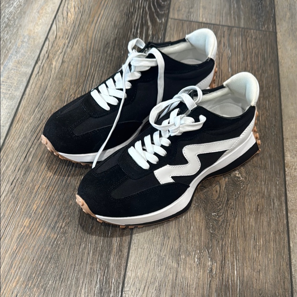 Steve Madden Black and White Campo Women's Sneakers